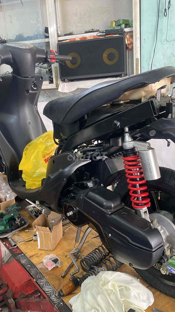 Phuộc xe máy YSS G-Series Đỏ, Bạc. Mua bán Phụ tùng xe tại Quận 12 Tp Hồ Chí Minh được đăng bởi Hoàng Đạt hình 2