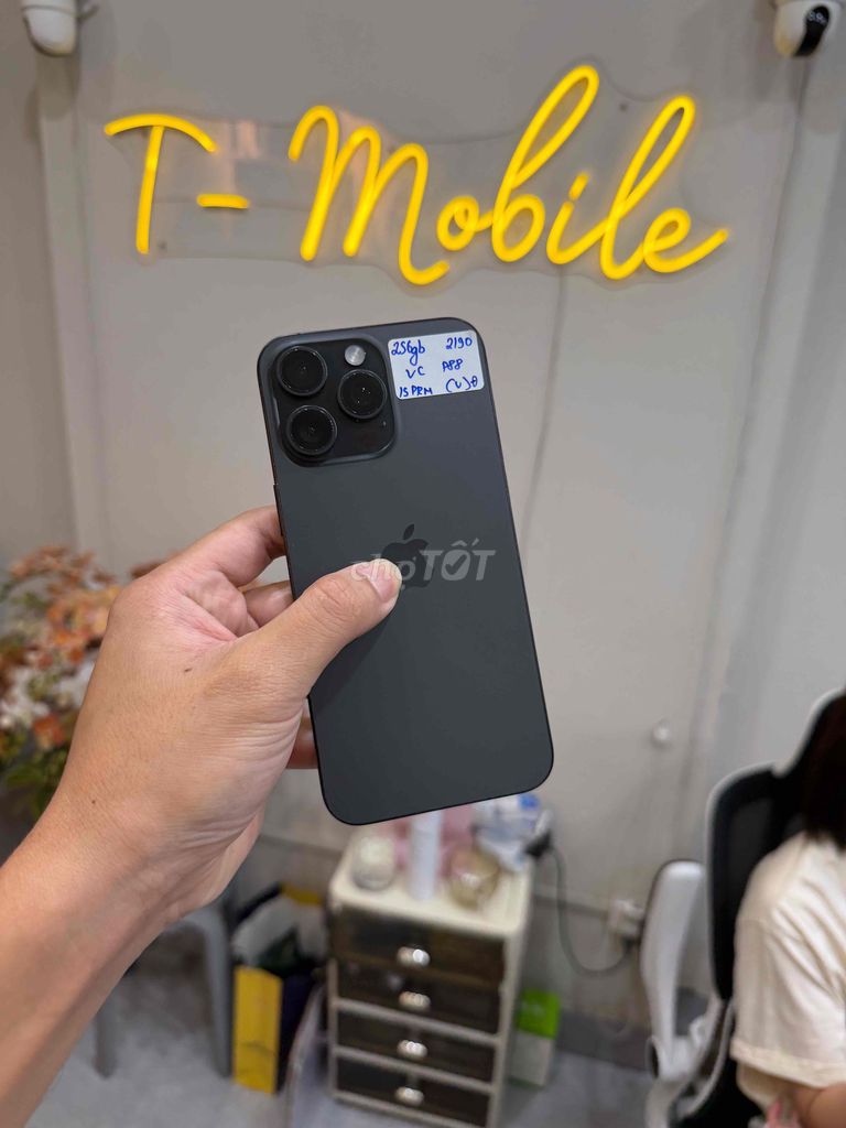15 Promax 256Gb Quốc Tế zin đẹp khay sim pin ngon. Mua bán Điện thoại tại Quận Thanh Xuân Hà Nội được đăng bởi Ngô Tráng T Mobile hình 1