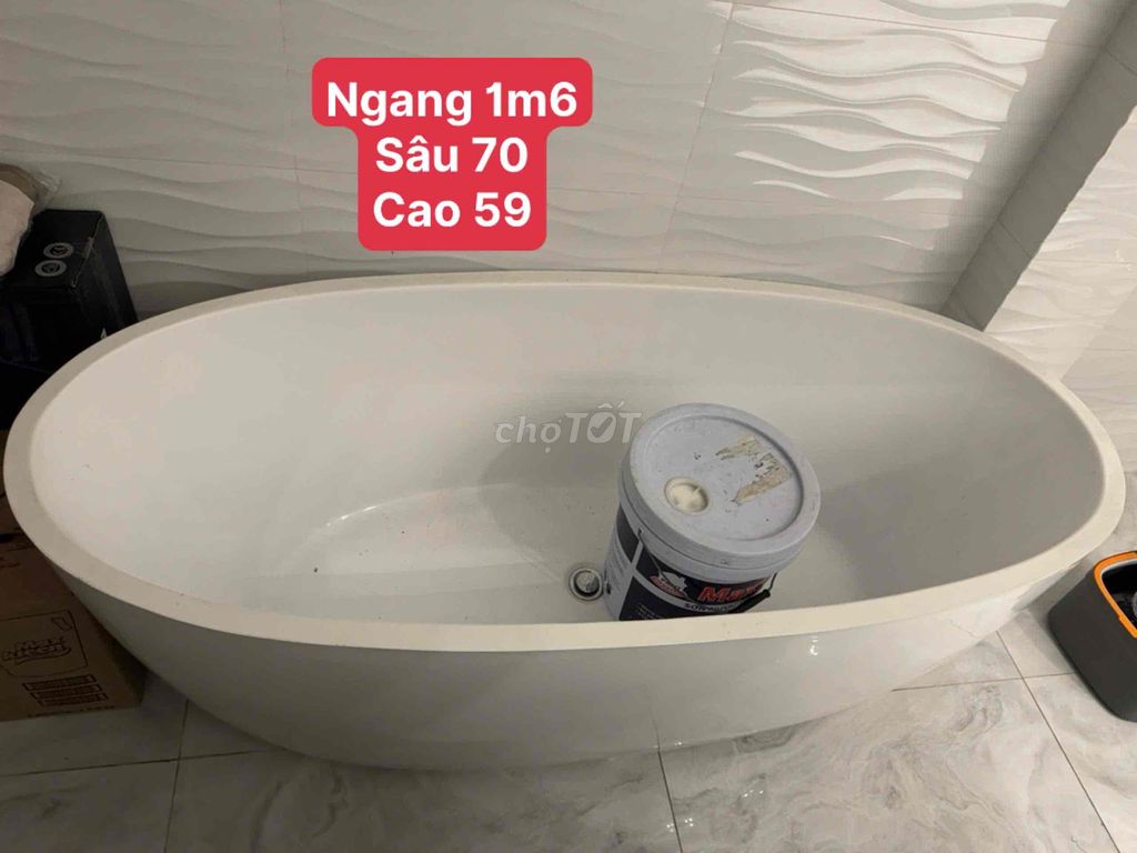 thanh lý bồn tắm mới 99%