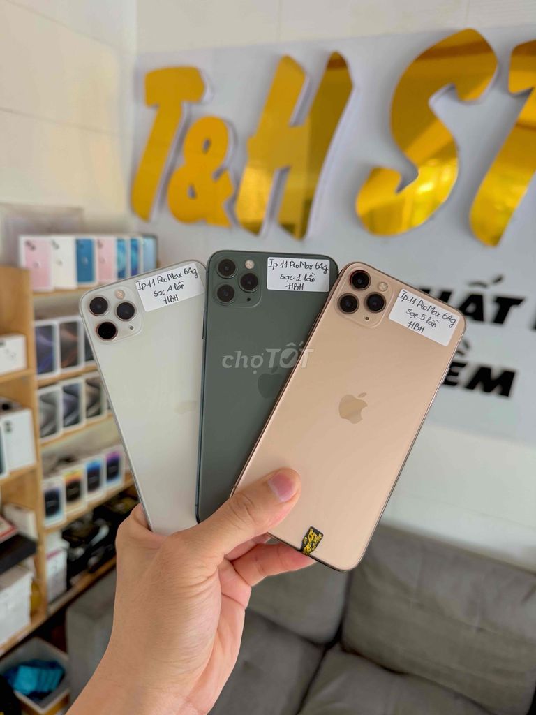 Iphone 11 Pro Max 64g sạc ít pin 100% đẹp 99% zin