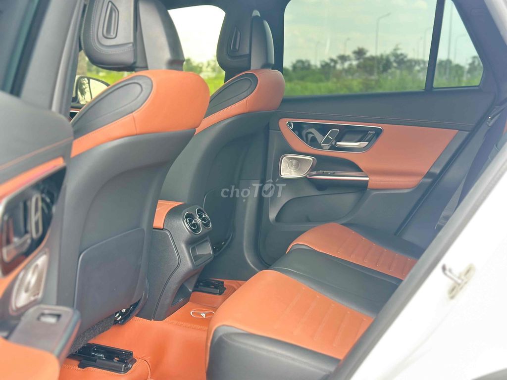 Mercedes GLC 300 4Matic 2024 - mới 99%. Mua bán Ô tô tại Thành phố Thủ Đức Tp Hồ Chí Minh được đăng bởi THẮNG NGUYỄN hình 8