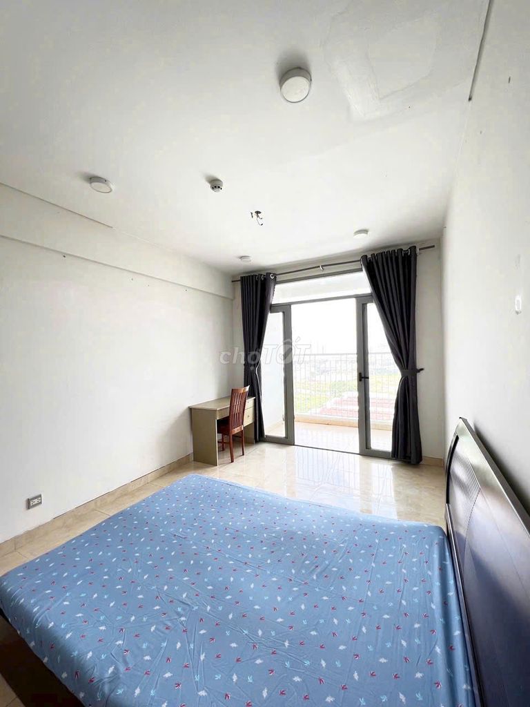 Phòng ban công dành cho nam ở Lux Garden với an ninh 24/24 quận 7 ✨️