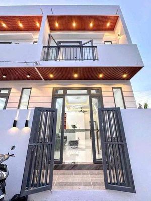 NHÀ LẦU MỚI XÂY 3 PHÒNG NGỦ GẦN BỆNH VIỆN SỐ 10. Mua bán nhà ở tại Quận Cái Răng Cần Thơ được đăng bởi Cẩm Ngoan