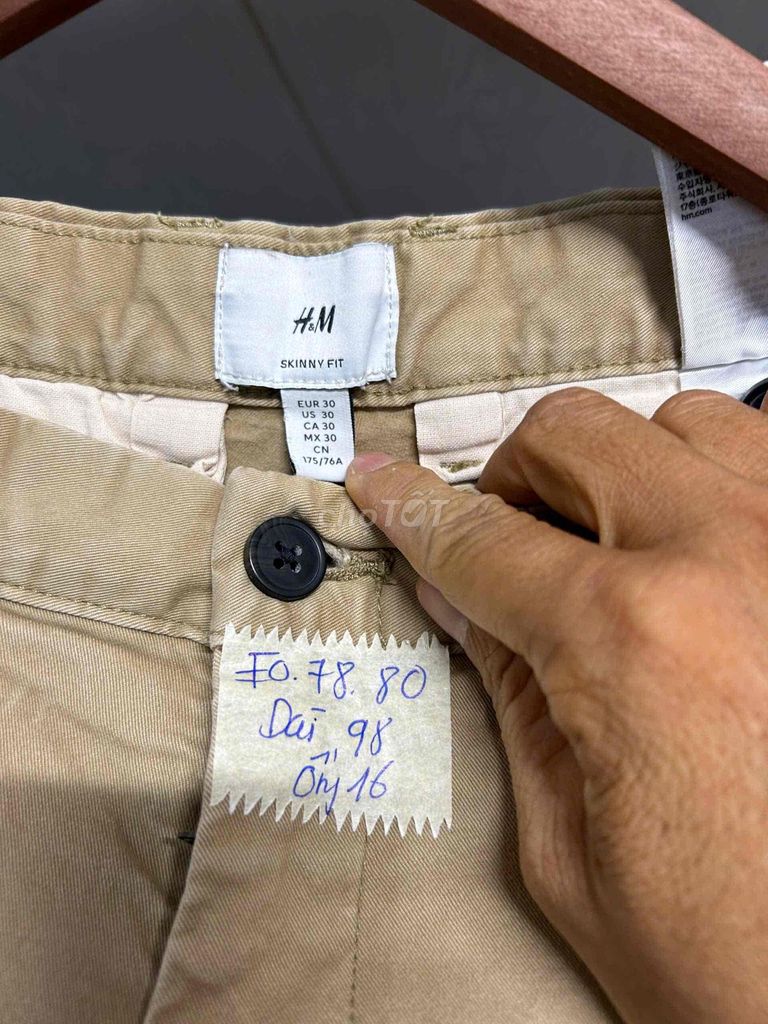 Quần kaki nam H&M Cotton size 30. Mua bán Quần áo tại Quận Gò Vấp Tp Hồ Chí Minh được đăng bởi ĐỒ SI HIỆU CHÍNH HÃNG hình 1