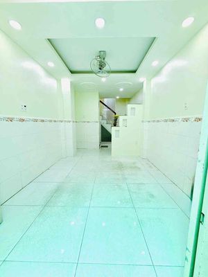 Аренда · 2 комн. · 21 м² · Quận 5, ул. Đường Bạch Vân