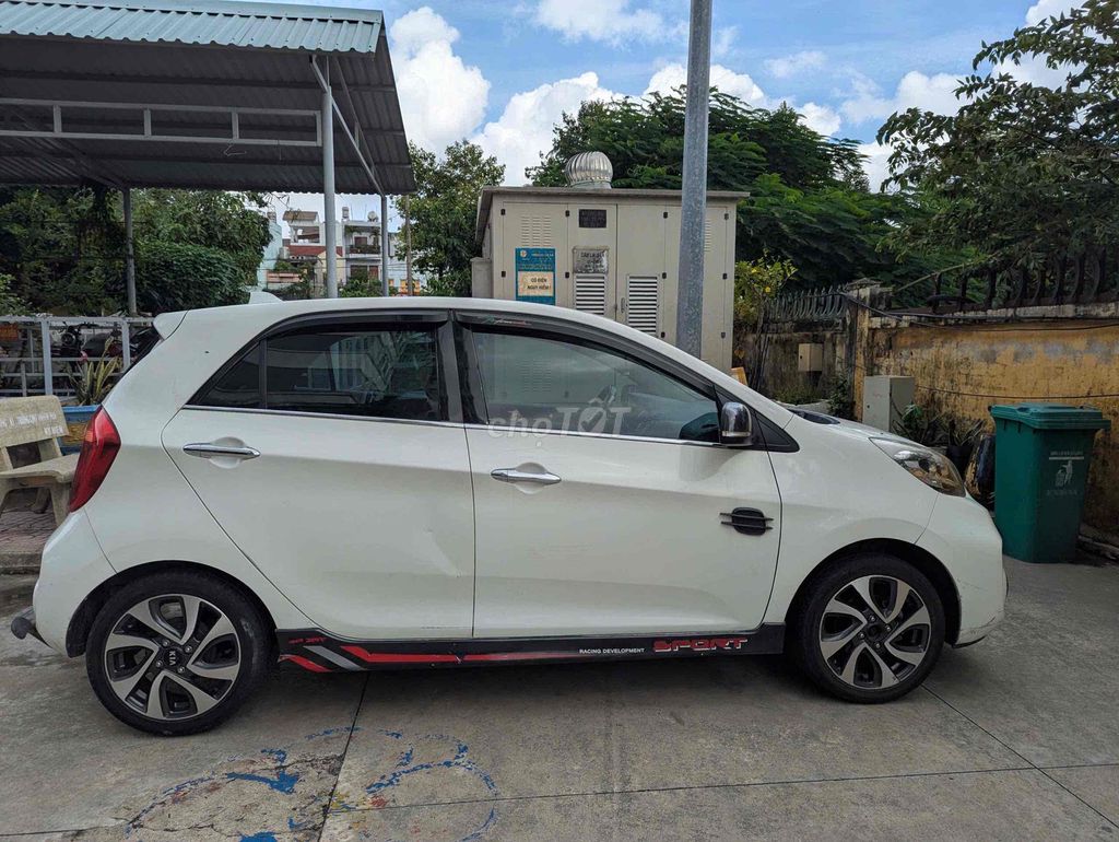 Kia Morning Trắng 5 chỗ Xe cá nhân