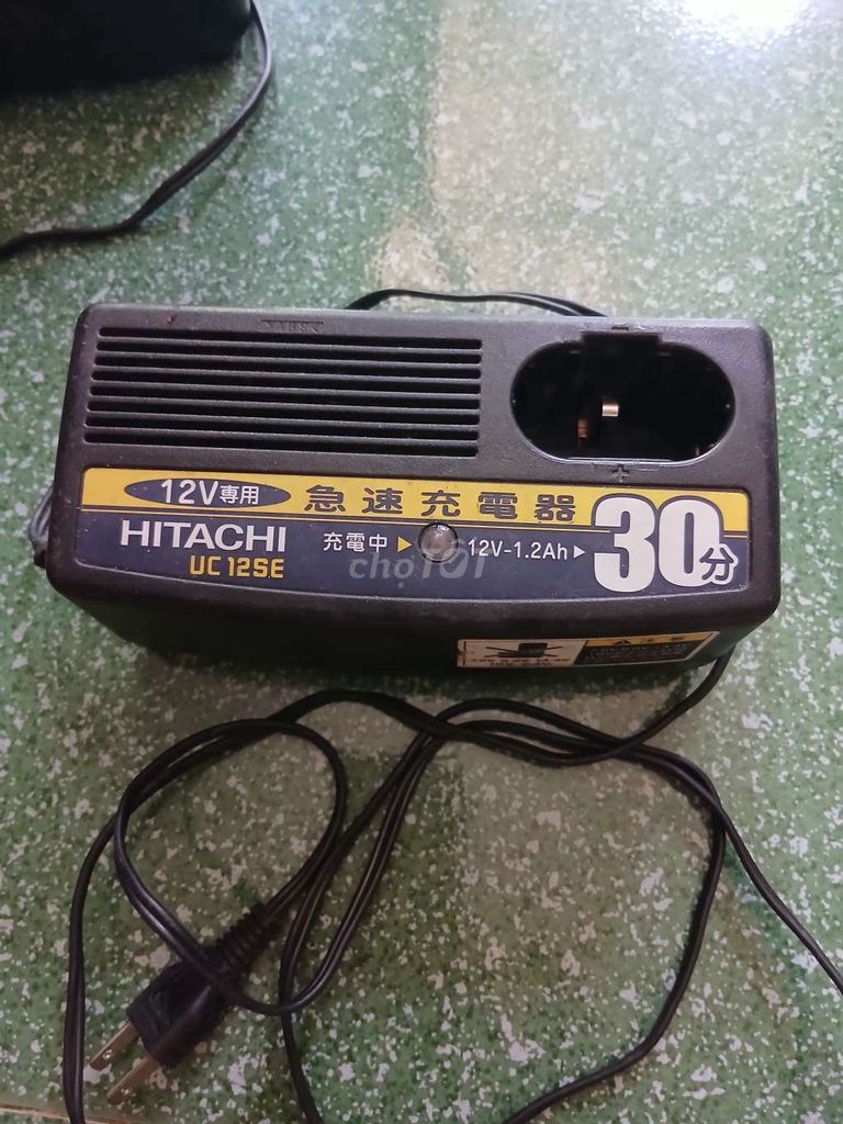 Sạc pin Hitachi UC12SE Đã qua sử dụng. Mua bán Phụ kiện (Màn hình, Chuột...) tại Huyện Tam Nông Đồng Tháp được đăng bởi Quy Le hình 1