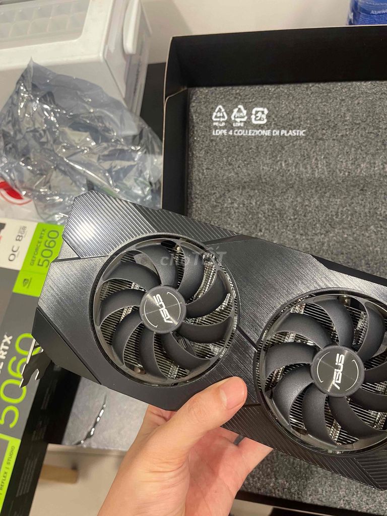 Card đồ họa ASUS GeForce RTX 2060 Đen Mới. Mua bán Linh kiện (RAM, Card...) tại Huyện Gia Lâm Hà Nội được đăng bởi vinh lê hình 1