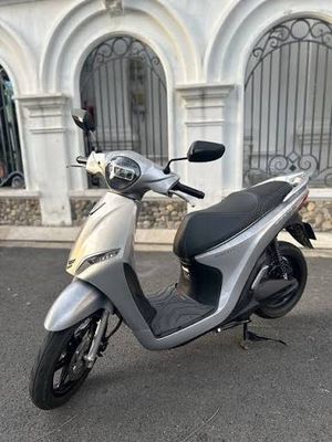 Xe máy điện VinFast Feliz S 2024 Bạc