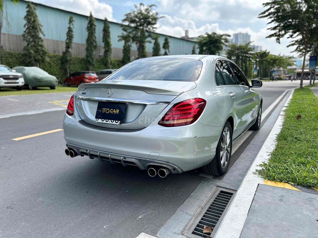 Mercedes Benz C200 Sản xuất 2016. Mua bán Ô tô tại Quận Bình Tân Tp Hồ Chí Minh được đăng bởi Lê Minh Quý hình 7