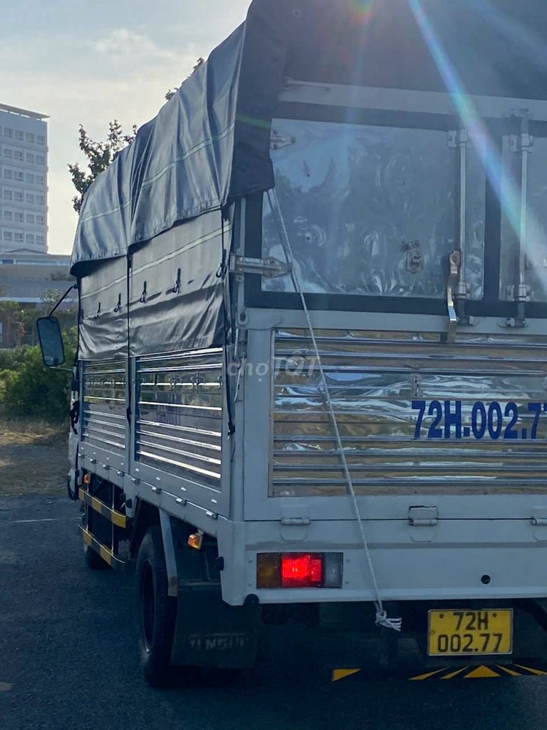 Xe ISUZU QKR270  thùng 4.3m sx2020 cam lùi ,wifi