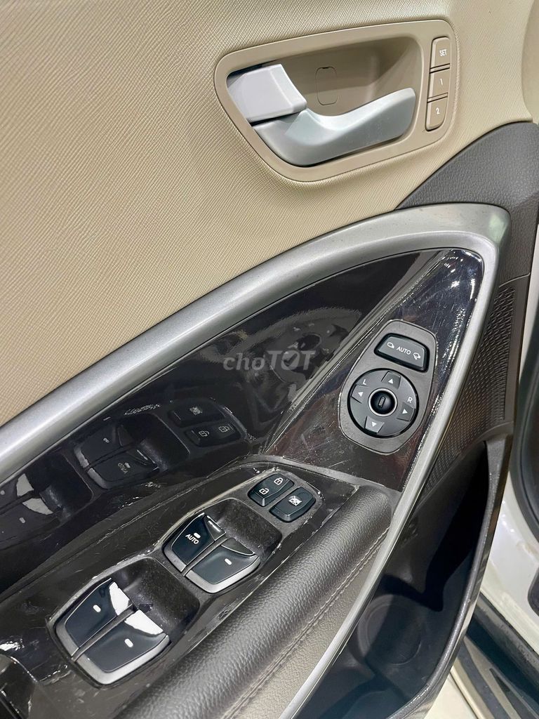Hyundai Santa Fe 2016 2.2 AT 4WD - 59000 km. Mua bán Ô tô tại Quận Tân Phú Tp Hồ Chí Minh được đăng bởi NAT Mẫn  hình 17