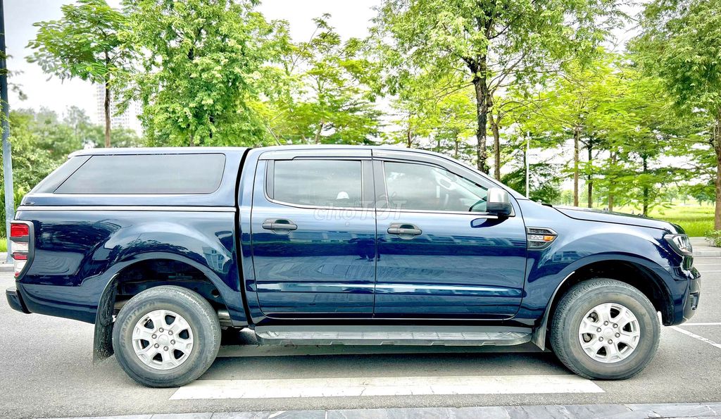 Mình bán 1 xe bán tải Ford Ranger XLS 2.2  AT 2021. Mua bán Ô tô tại Quận Hoàng Mai Hà Nội được đăng bởi Khiêm Ôtô hình 3