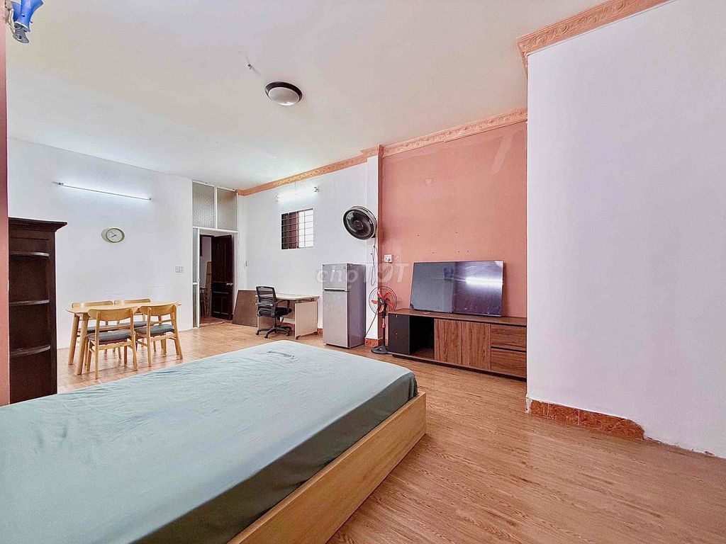 💥 Сервисные апартаменты 40 м² с мебелью и окном — ул. Куу Лонг, рядом с аэропортом