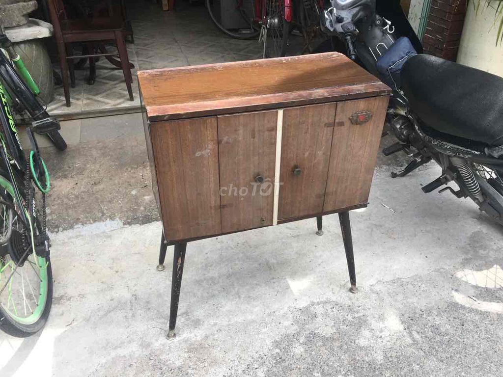 Tivi đen trắng xưa Decor