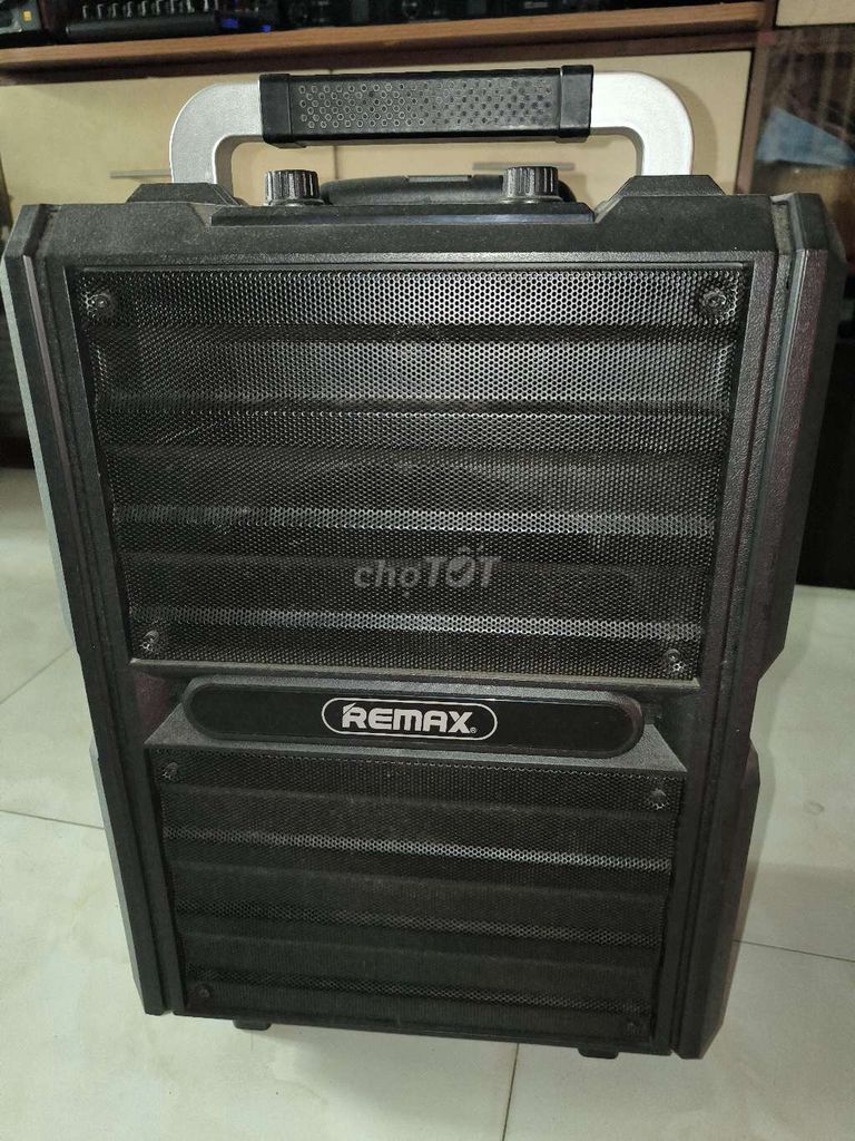Loa kéo karaoke Remax Đen. Mua bán Tivi, Âm thanh tại Quận Gò Vấp Tp Hồ Chí Minh được đăng bởi Trần Công Sơn hình 1