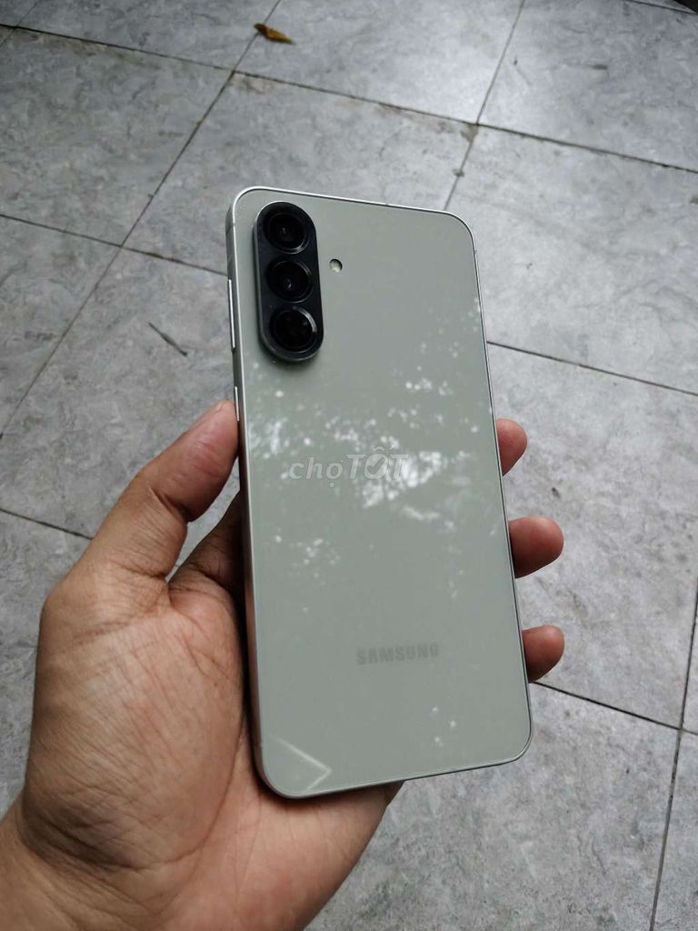 Samsung Galaxy A56 5G 8GB/128GB. Mua bán Điện thoại tại Quận Hải Châu Đà Nẵng được đăng bởi Tú Tú  hình 1