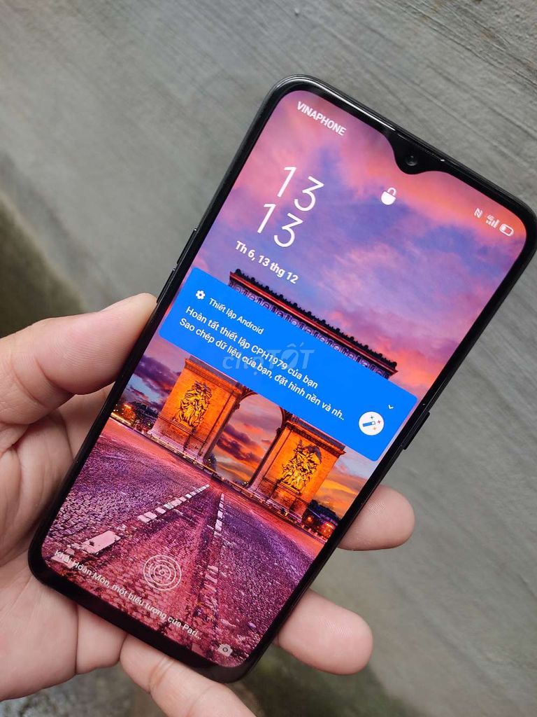 Oppo Reno Z gam 8 hai năm sáu ri