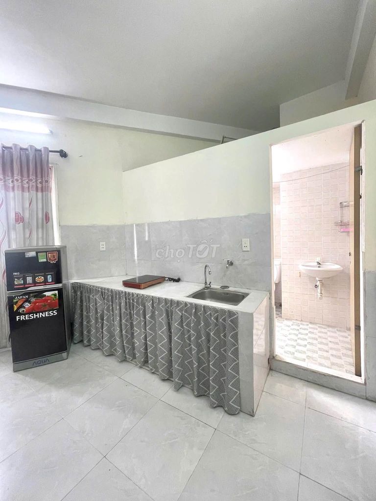 Phòng trọ 4tr2 Nguyễn Sơn Trà, P301 (5/10 trống)