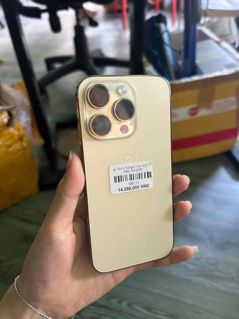 Apple iPhone 14 Pro 128GB Vàng 84%. Mua bán Điện thoại tại Quận 11 Tp Hồ Chí Minh được đăng bởi Trần Huyền Trân hình 1