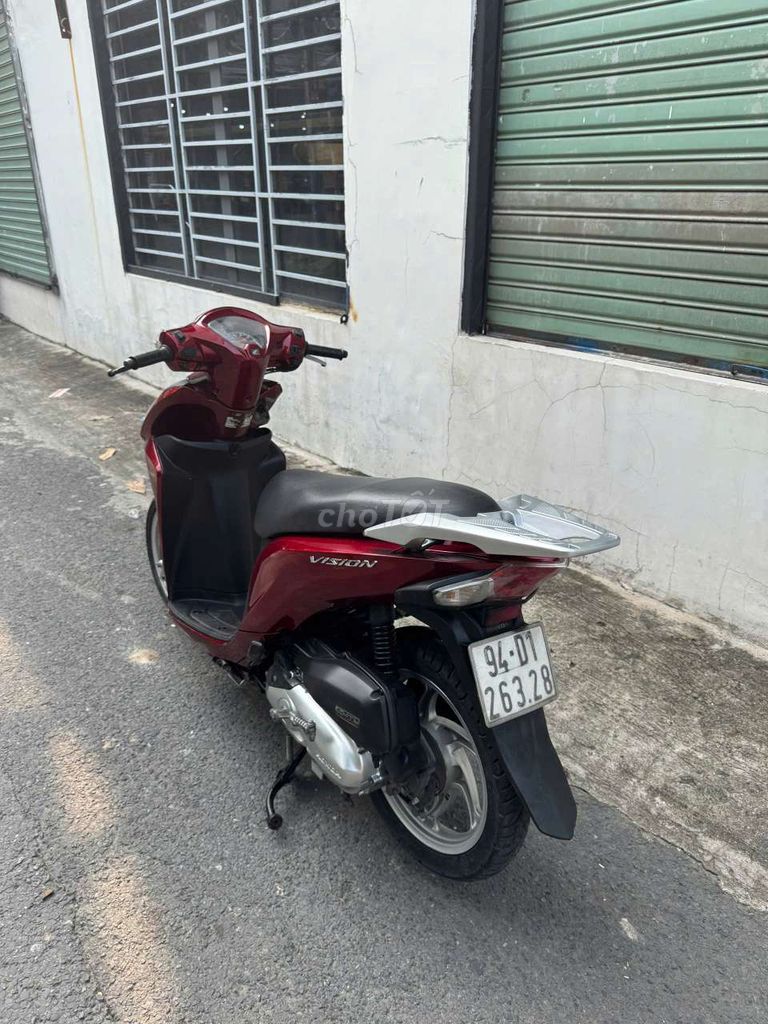 Honda Vision 2016, красный