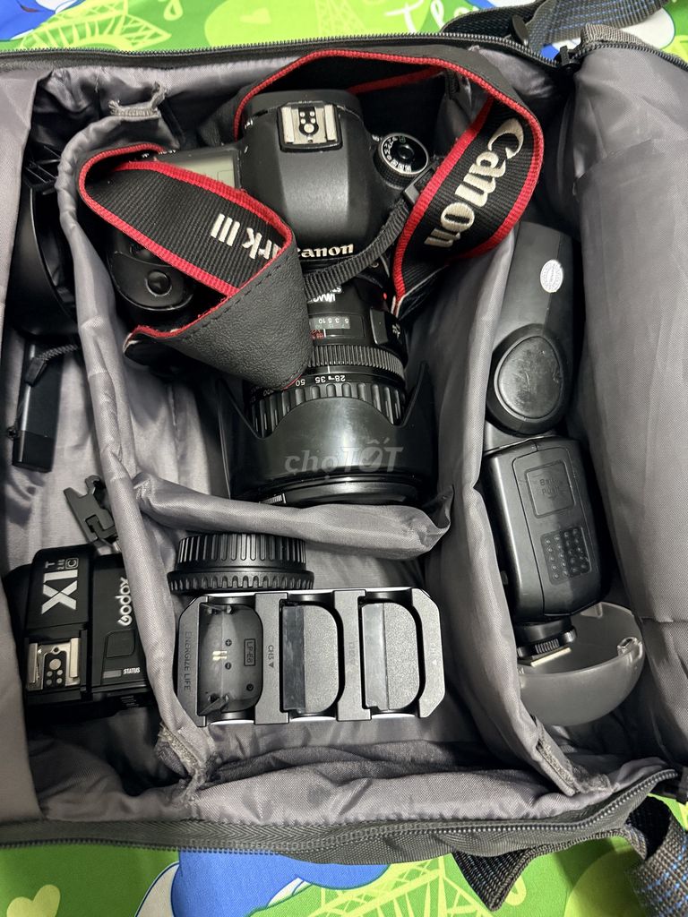 Canon 5D3 + 28-135 USM + Flash V860ii + Trigger. Mua bán Máy ảnh, Máy quay tại Quận Ninh Kiều Cần Thơ được đăng bởi Khang hình 1