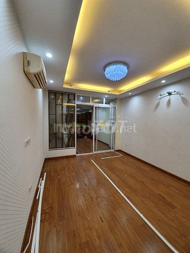 Дом в переулке 210 по улице Хоанг Куок Вьет, 50 кв.м, 5 этажей
