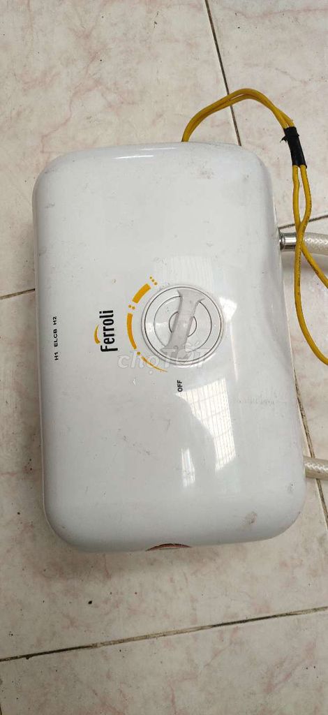 Máy nước nóng Ferroli Trắng Nóng nhanh. Mua bán Thiết bị vệ sinh, nhà tắm tại Quận Gò Vấp Tp Hồ Chí Minh được đăng bởi Anh Cường  hình 1