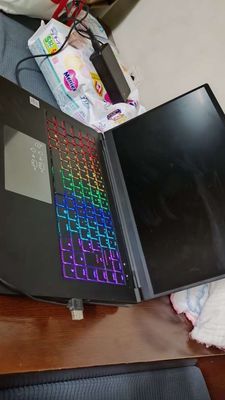 Laptop Gaming Intel I7 10750, ram 16, GTX1660 Ti