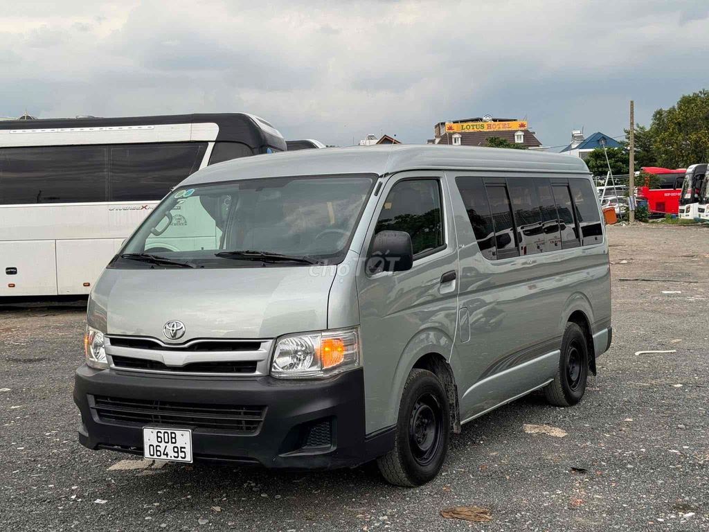 Toyota Hiace 2011 máy xăng 16 chỗ xe cơ quan !. Mua bán Ô tô tại Quận Bình Tân Tp Hồ Chí Minh được đăng bởi Xe Cũ Giá Tốt Bình Tân hình 1