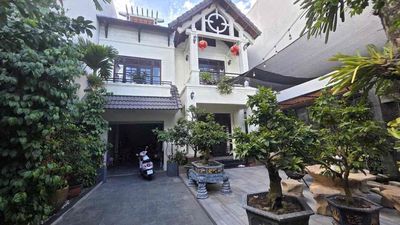 Аренда · 5 комн. · 250 м² · Quận Hải Châu, ул. Đường Hàn Thuyên