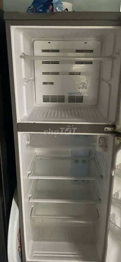 Tủ lạnh Sanyo Xám Tiết kiệm điện 210l. Mua bán Tủ lạnh tại Quận Cẩm Lệ Đà Nẵng được đăng bởi Tú Nguyễn hình 1