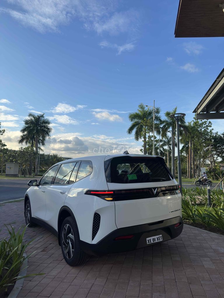 VinFast Limo Green 2025 màu trắng. Mua bán Ô tô tại Quận Cái Răng Cần Thơ được đăng bởi Phương Mai VinFast hình 6