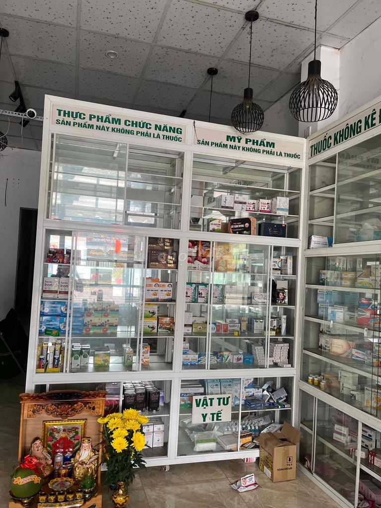 Tủ kính Kính Trắng Mới. Mua bán Tủ, kệ gia đình tại Huyện Hòa Vang Đà Nẵng được đăng bởi Tên chưa cung cấp hình 1