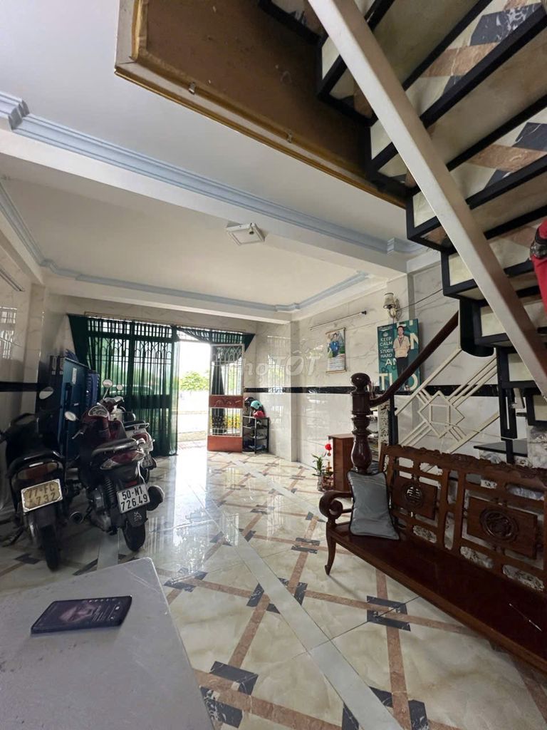 BÁN NHÀ 2 MẶT TIỀN TRƯỚC SAU KÊNH NƯỚC ĐEN 4 TẦNG 4PN 8T  TL 