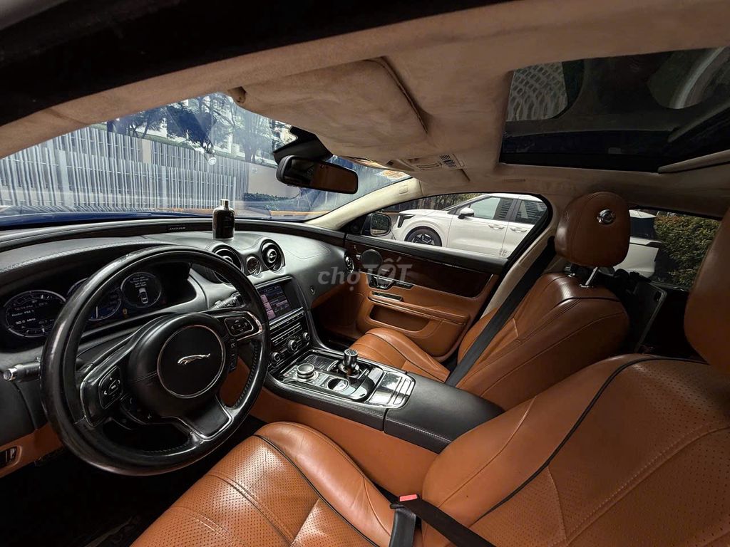 Bán xe Jaguar XJL 3.0 PORTFOLIO 2013. Mua bán Ô tô tại Quận 12 Tp Hồ Chí Minh được đăng bởi Linh Nguyen hình 9
