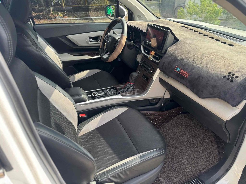 Toyota Veloz Cross 2022 CVT Top - 518Tr. Mua bán Ô tô tại Quận Ninh Kiều Cần Thơ được đăng bởi Chuyên Mua Bán Ô Tô Qua Sử Dụng Carpla Cần Thơ hình 9