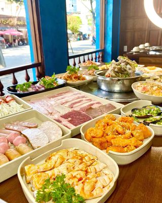 Nhà hàng Than Hồng