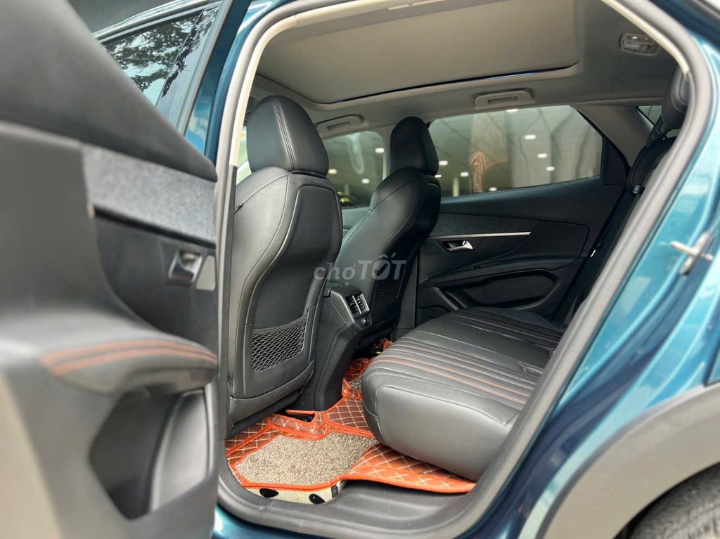 Peugeot 3008 Premium 2024 - 9386km. Mua bán Ô tô tại Quận 3 Tp Hồ Chí Minh được đăng bởi VÕ NGỌC HOÀNG hình 9