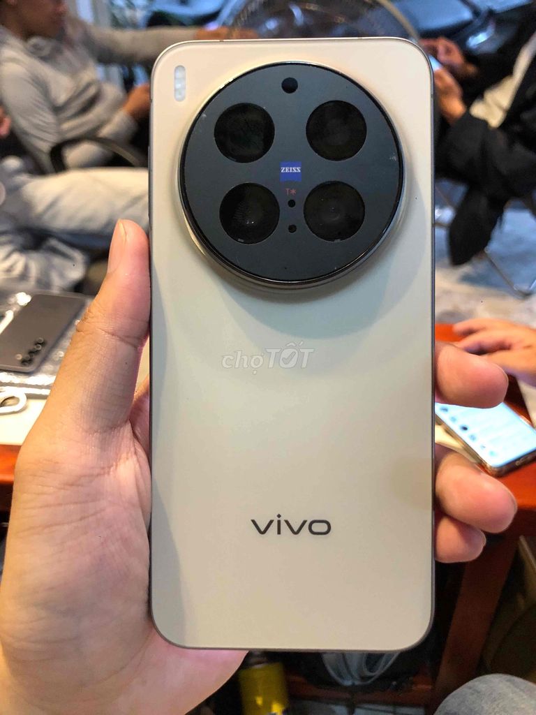 Vivo X300 Pro Trắng 12GB/256GB Dimensity 9500. Mua bán Điện thoại tại Quận Tân Phú Tp Hồ Chí Minh được đăng bởi Tony Chung Q10 Q11 hình 1