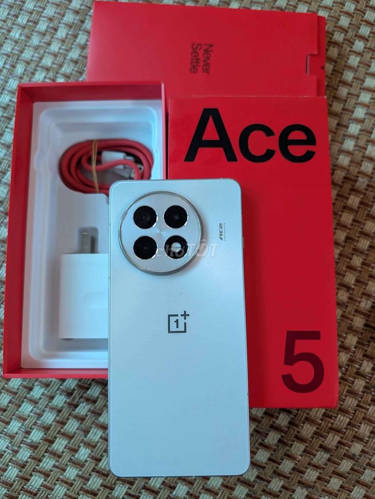 OnePlus Ace 5 Bạc full box có giao lưu ngang tầm . Mua bán Điện thoại tại Thành phố Vĩnh Long Vĩnh Long được đăng bởi Trường hình 1
