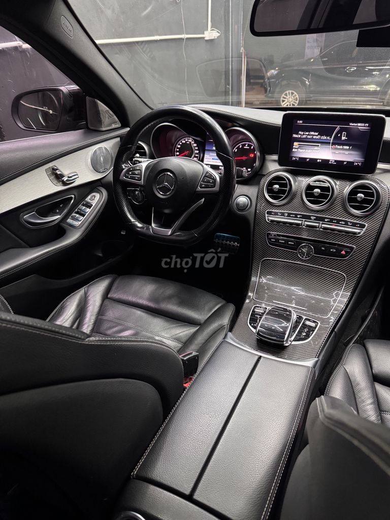 Mercedes-Benz C300 AMG 2017 màu đen. Mua bán Ô tô tại Quận Thanh Xuân Hà Nội được đăng bởi Nguyễn hải Đăng hình 3