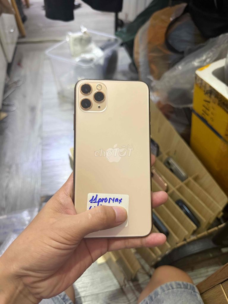 Apple iPhone 11 Pro Max 64GB Vàng giá rẻ. Mua bán Điện thoại tại Quận Hải Châu Đà Nẵng được đăng bởi Hoàng Táo 273 Nguyễn Hoàng hình 1
