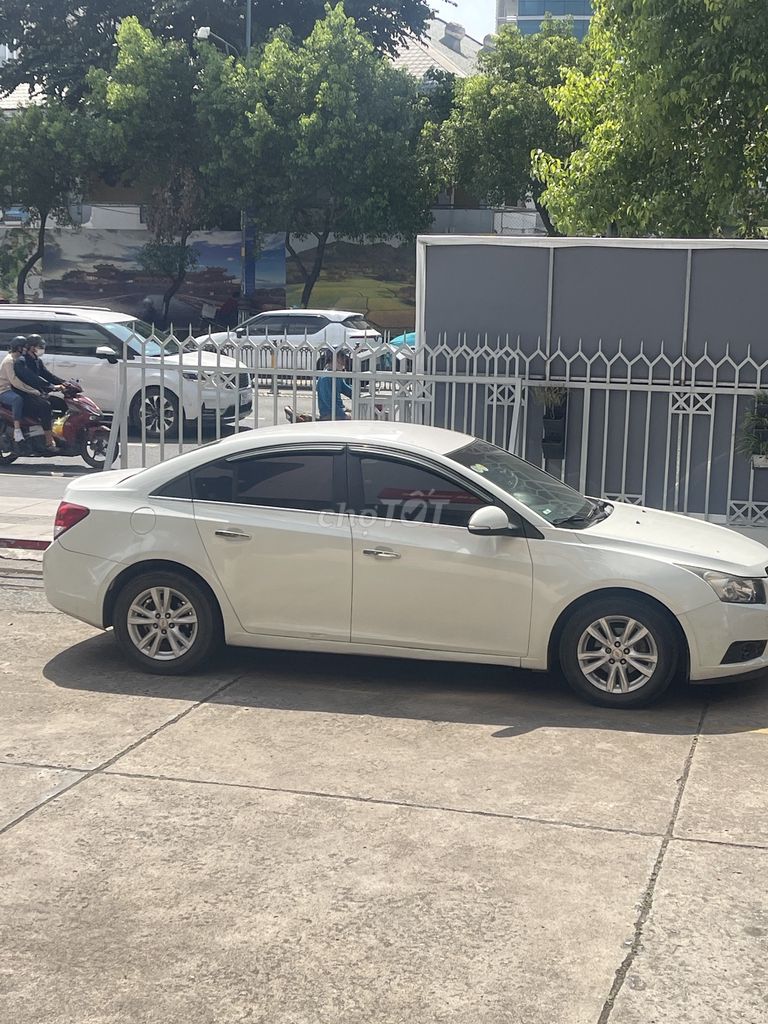 Cheverlet 2017 + màu trắng. Mua bán Ô tô tại Quận 12 Tp Hồ Chí Minh được đăng bởi vlog vvngoc hình 2