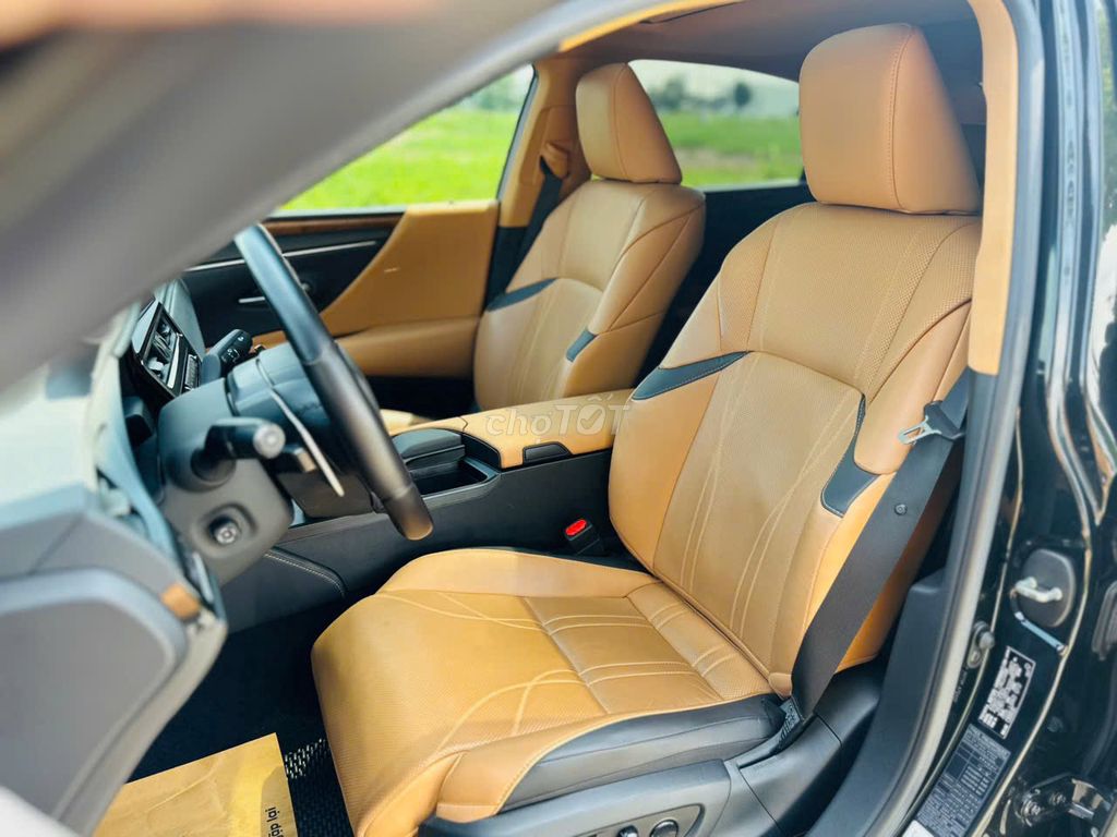 Lexus ES 2022 250 - 25000 km. Mua bán Ô tô tại Thành phố Thủ Đức Tp Hồ Chí Minh được đăng bởi Chẩn Auto Toàn Trung hình 14