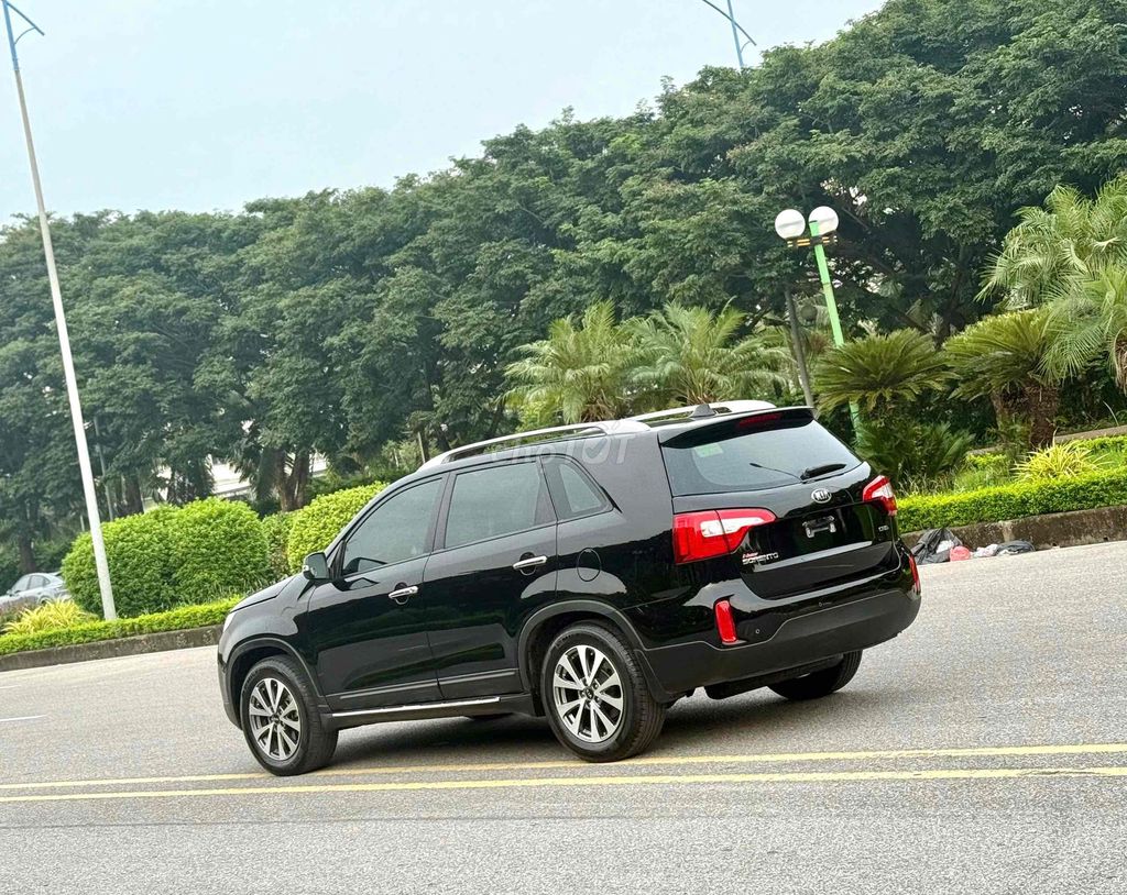 Kia Sorento DATH 2.2L AT 2015. Mua bán Ô tô tại Quận Long Biên Hà Nội được đăng bởi Thế Anh hình 2