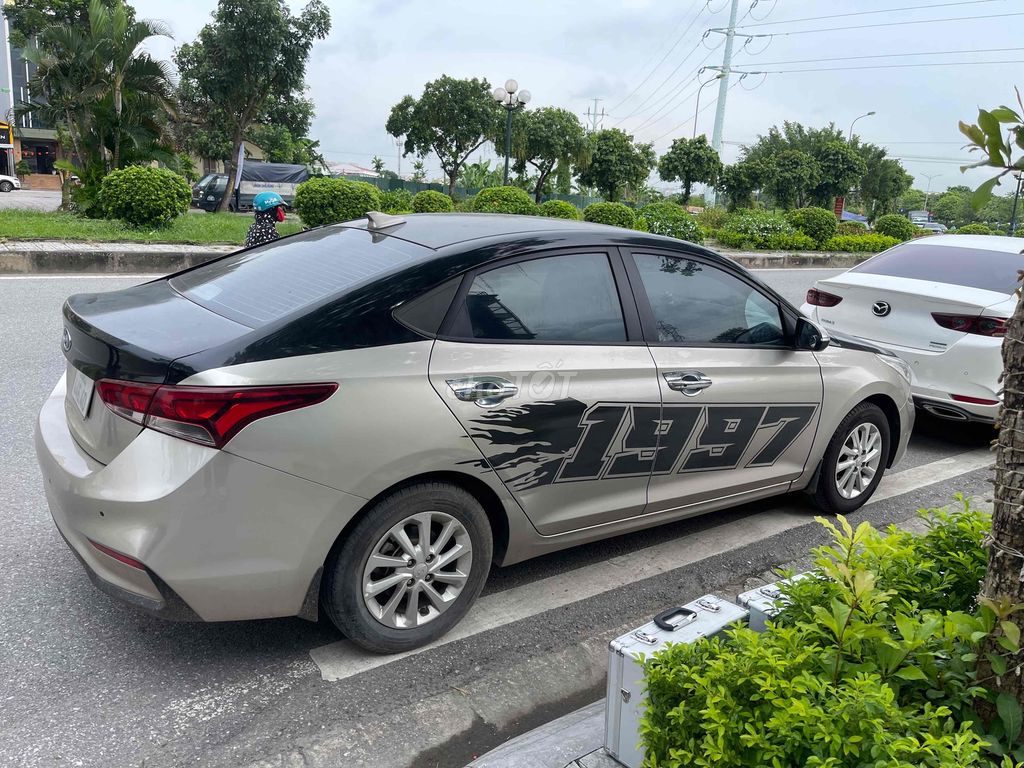 Hyundai Accent 2019 1.4 AT xe cá nhân chính chủ. Mua bán Ô tô tại Quận Hoàng Mai Hà Nội được đăng bởi Phạm Thảo hình 3