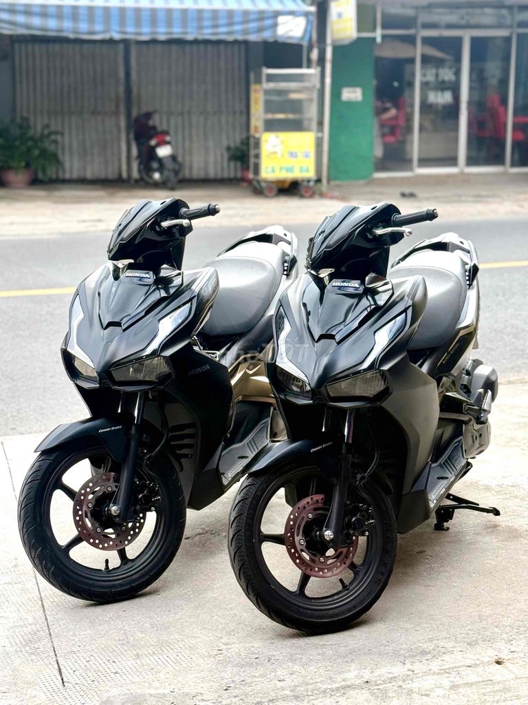 Honda Air Blade 125 Special Black 2022 1 хозяин