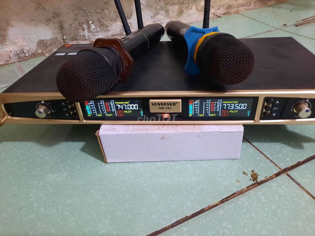 Micro không dây Senneser QM-282 Đen Hư hỏng. Mua bán Tivi, Âm thanh tại Huyện Củ Chi Tp Hồ Chí Minh được đăng bởi Minh tân hình 1