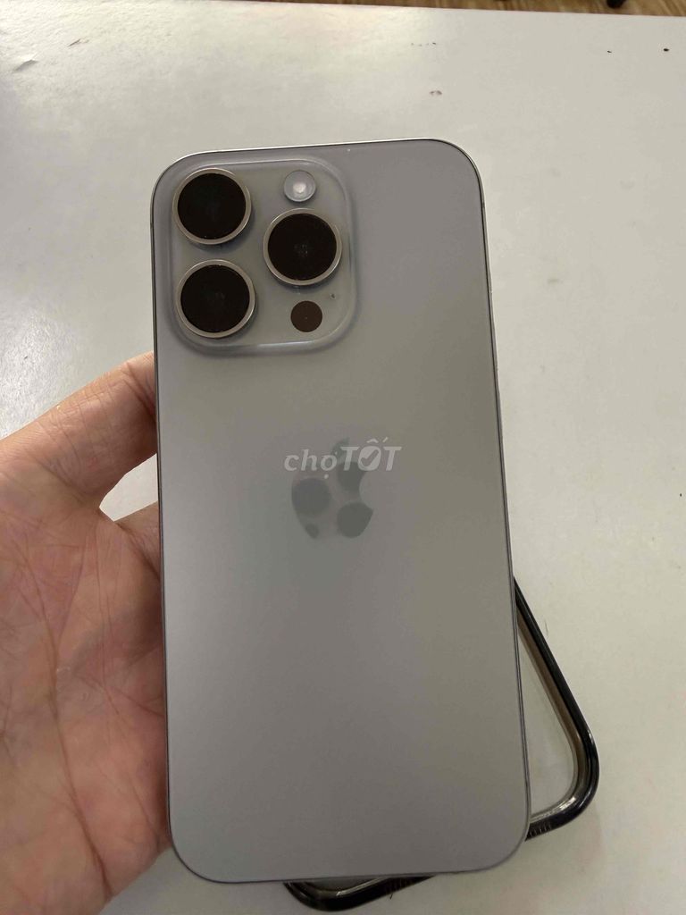iPhone 15 Pro 256GB Titan tự nhiên LL/A. Mua bán Điện thoại tại Thị xã Duy Tiên Hà Nam được đăng bởi Quang Hoàng Ngọc hình 1